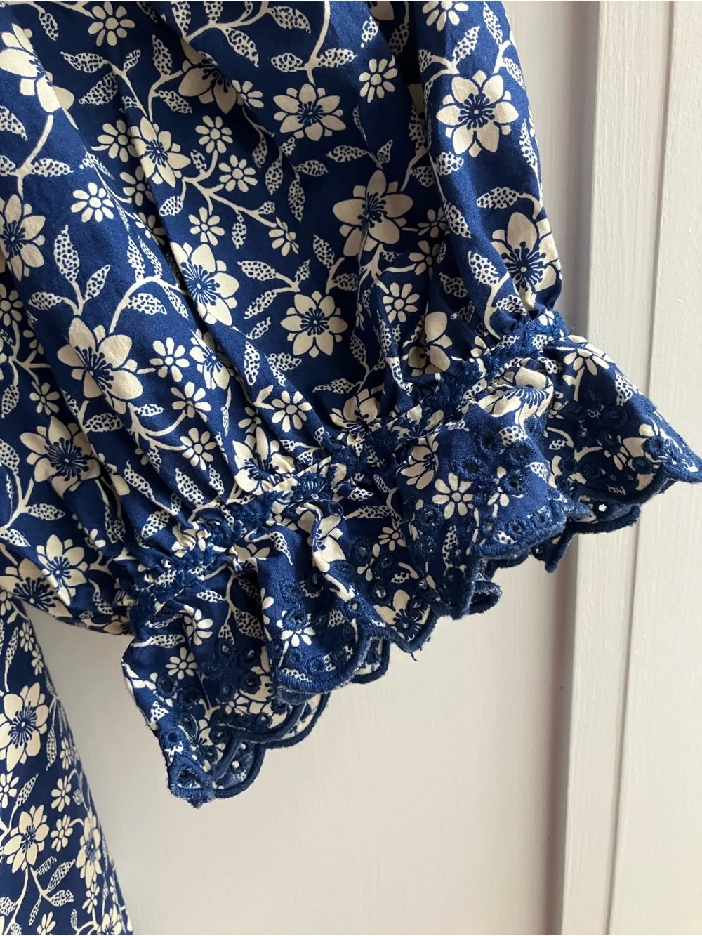 DÔEN Quincy Eyelet Collar Top in Blue Jessamine Calico - XS